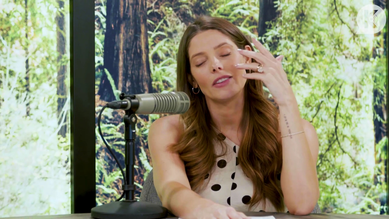 Ashley-Greene-dot-nl_TheTwilightEffect-BreakingDawnPart2-RewatchPart2of3-1443.jpg