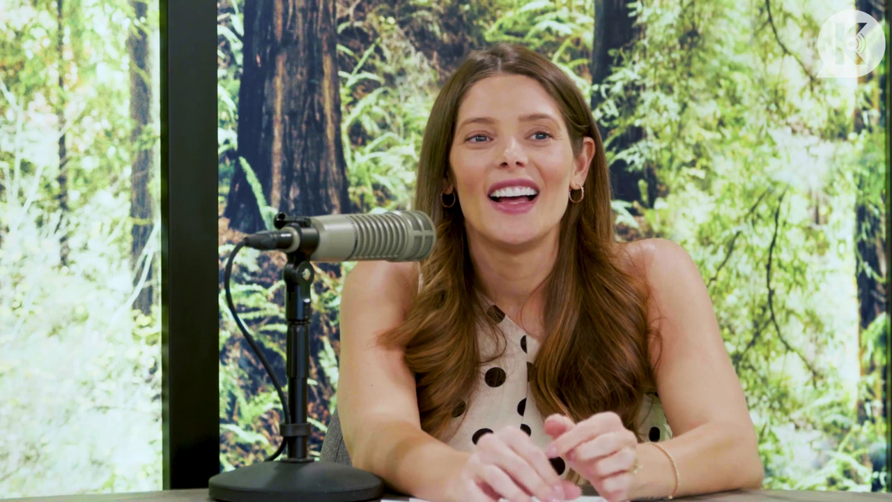 Ashley-Greene-dot-nl_TheTwilightEffect-BreakingDawnPart2-RewatchPart2of3-1449.jpg