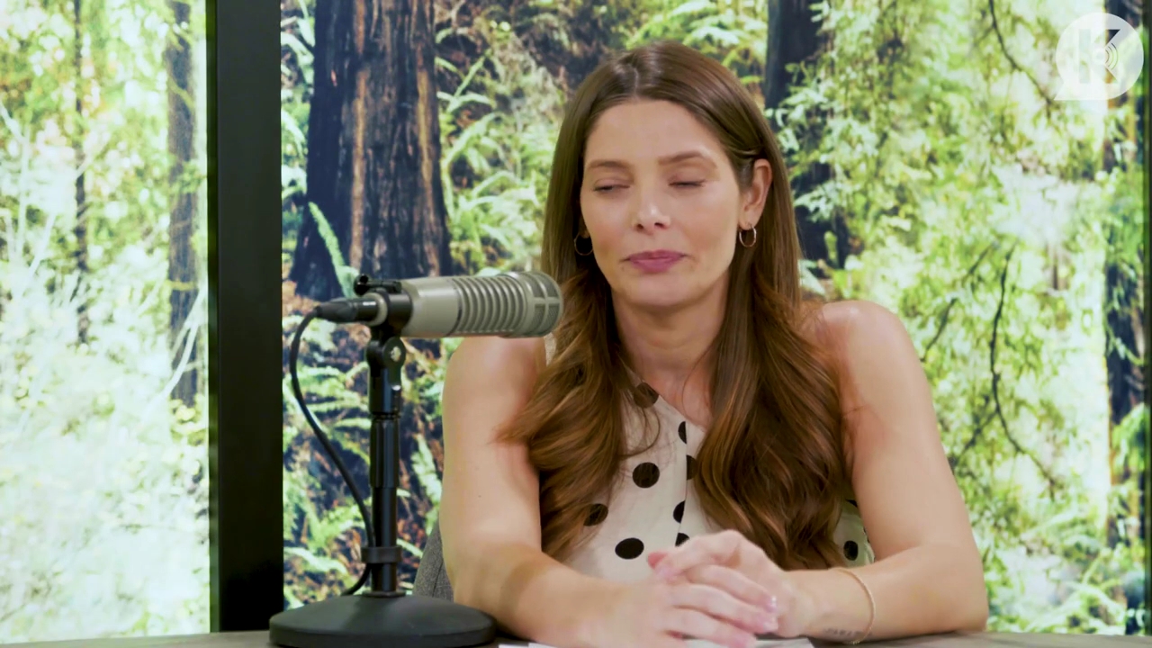Ashley-Greene-dot-nl_TheTwilightEffect-BreakingDawnPart2-RewatchPart2of3-1456.jpg