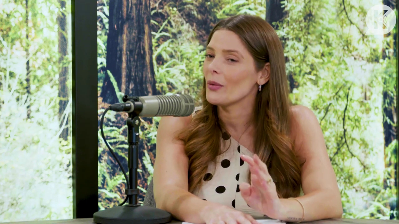Ashley-Greene-dot-nl_TheTwilightEffect-BreakingDawnPart2-RewatchPart2of3-1463.jpg