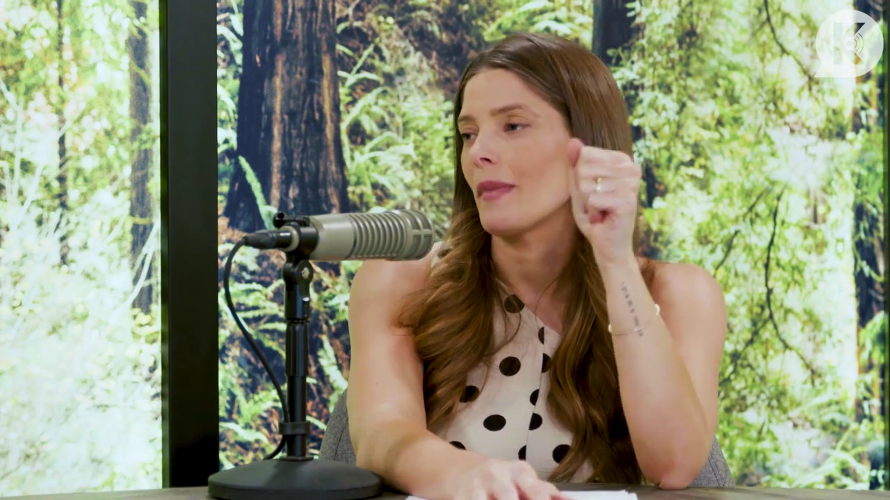 Ashley-Greene-dot-nl_TheTwilightEffect-BreakingDawnPart2-RewatchPart2of3-1536.jpg