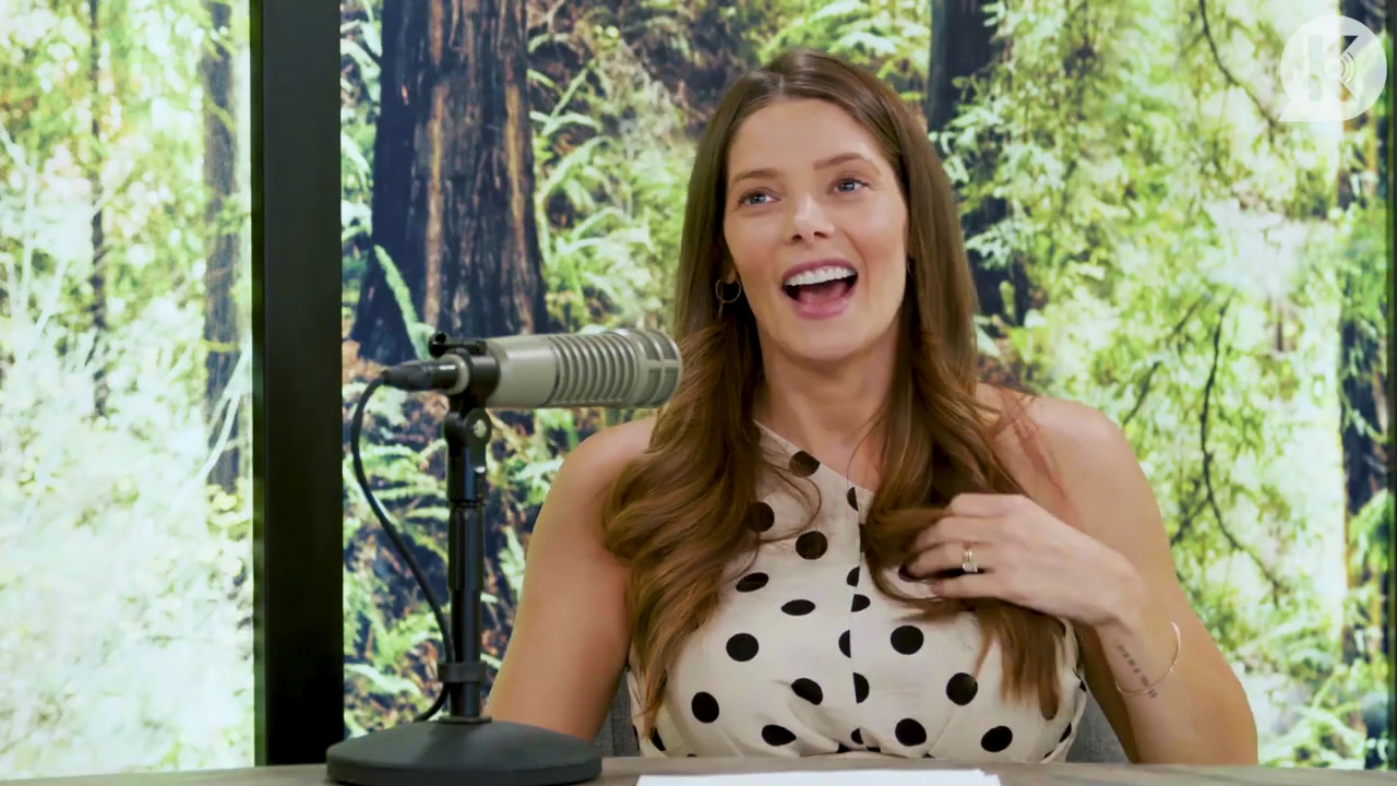Ashley-Greene-dot-nl_TheTwilightEffect-BreakingDawnPart2-RewatchPart2of3-1559.jpg