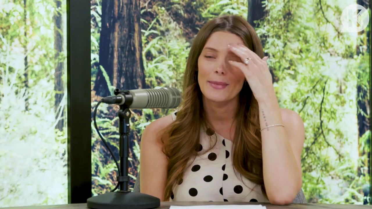 Ashley-Greene-dot-nl_TheTwilightEffect-BreakingDawnPart2-RewatchPart2of3-1580.jpg
