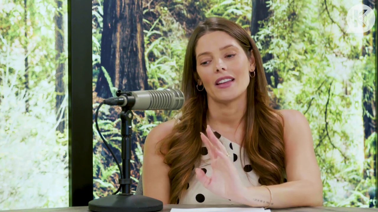 Ashley-Greene-dot-nl_TheTwilightEffect-BreakingDawnPart2-RewatchPart2of3-1619.jpg