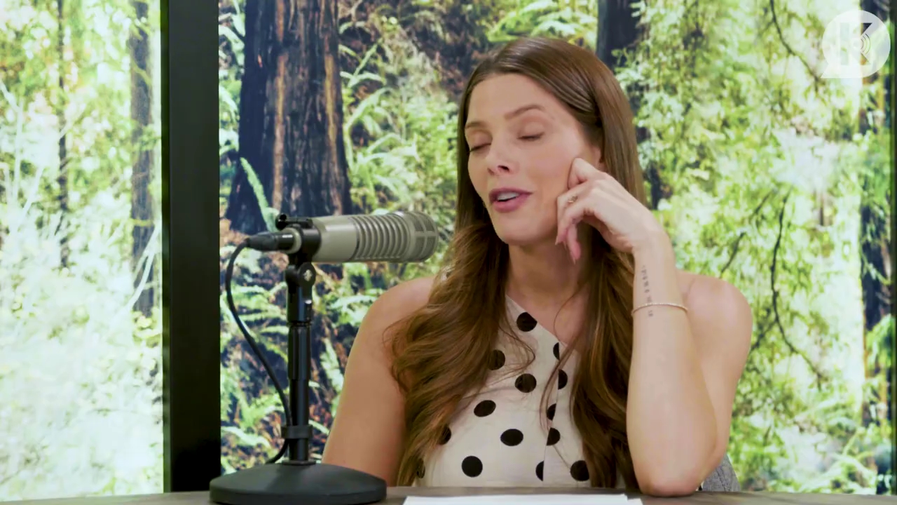 Ashley-Greene-dot-nl_TheTwilightEffect-BreakingDawnPart2-RewatchPart2of3-1657.jpg