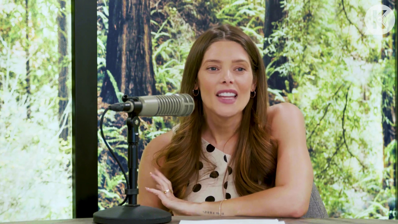 Ashley-Greene-dot-nl_TheTwilightEffect-BreakingDawnPart2-RewatchPart2of3-1674.jpg