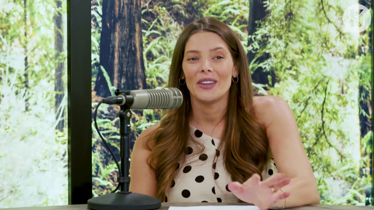 Ashley-Greene-dot-nl_TheTwilightEffect-BreakingDawnPart2-RewatchPart2of3-1682.jpg