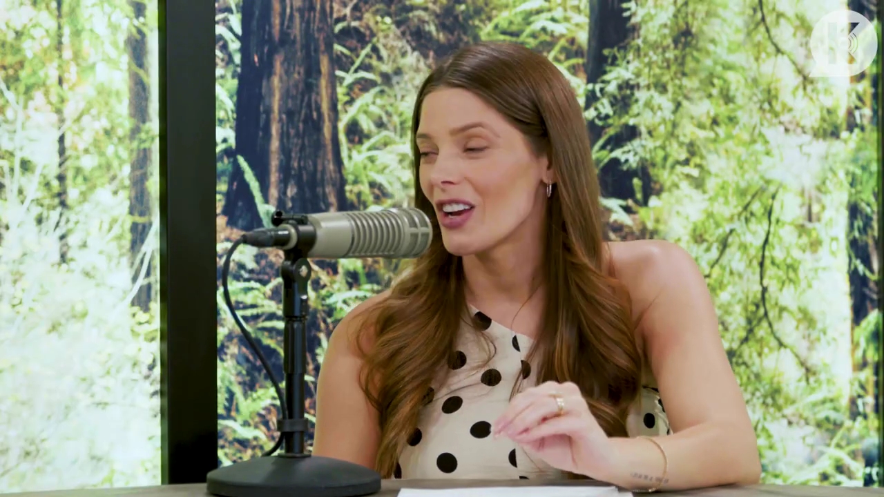 Ashley-Greene-dot-nl_TheTwilightEffect-BreakingDawnPart2-RewatchPart2of3-1683.jpg