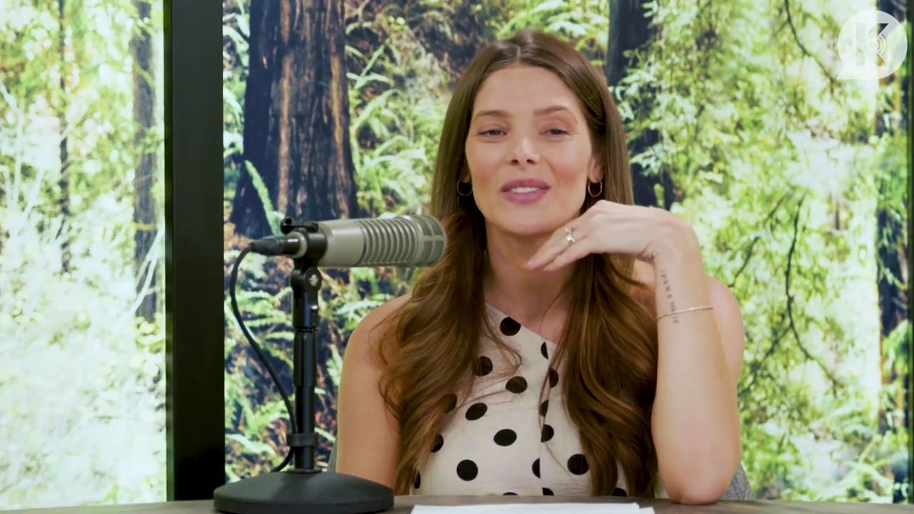 Ashley-Greene-dot-nl_TheTwilightEffect-BreakingDawnPart2-RewatchPart2of3-1701.jpg