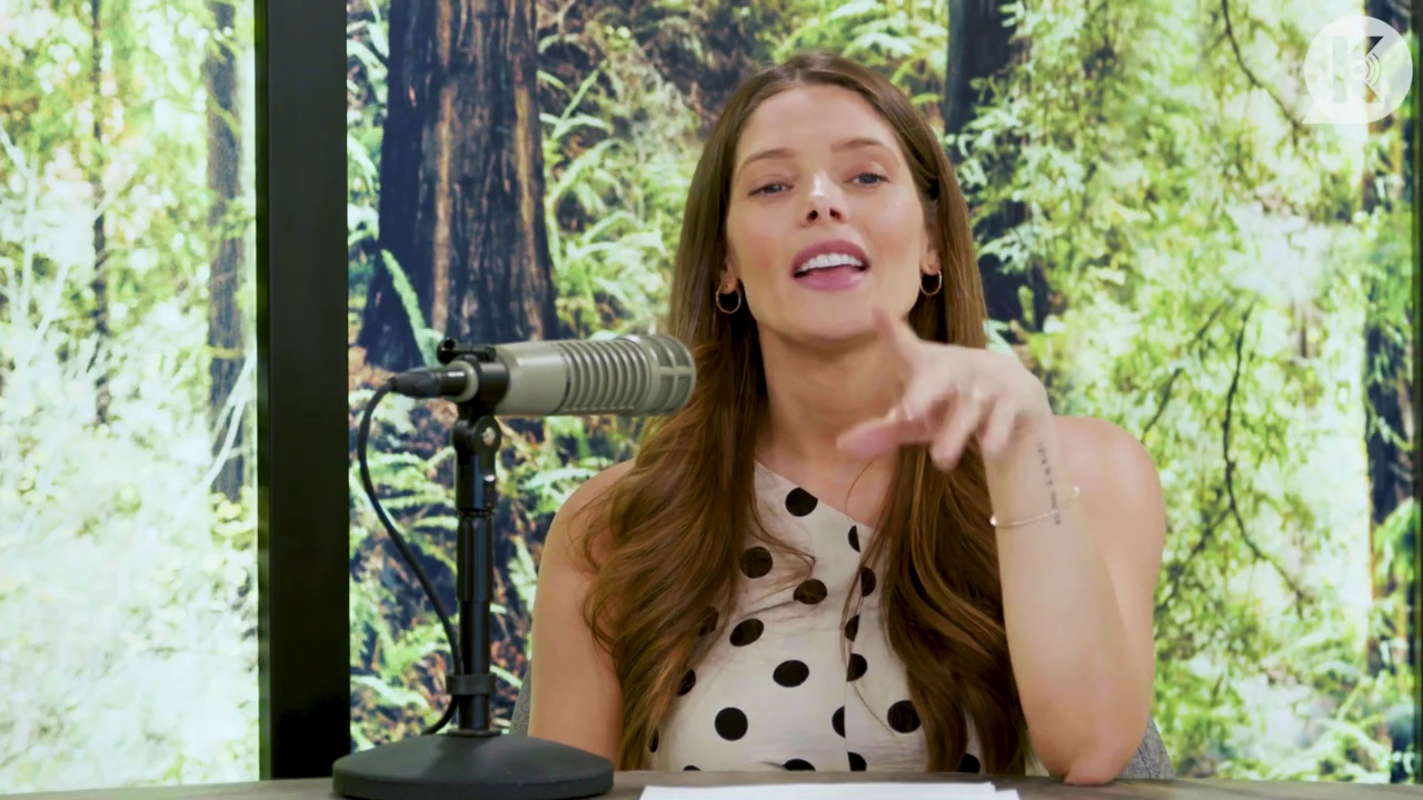 Ashley-Greene-dot-nl_TheTwilightEffect-BreakingDawnPart2-RewatchPart2of3-1702.jpg