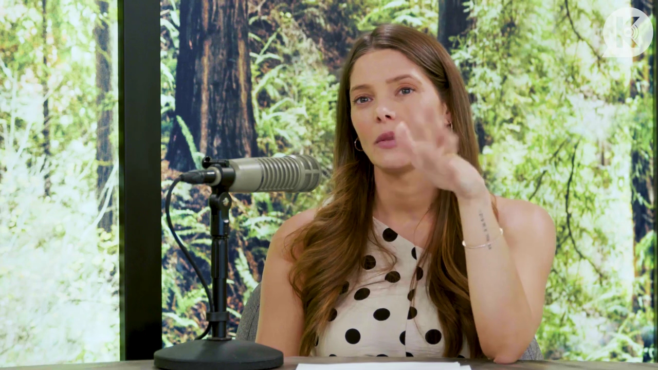 Ashley-Greene-dot-nl_TheTwilightEffect-BreakingDawnPart2-RewatchPart2of3-1708.jpg
