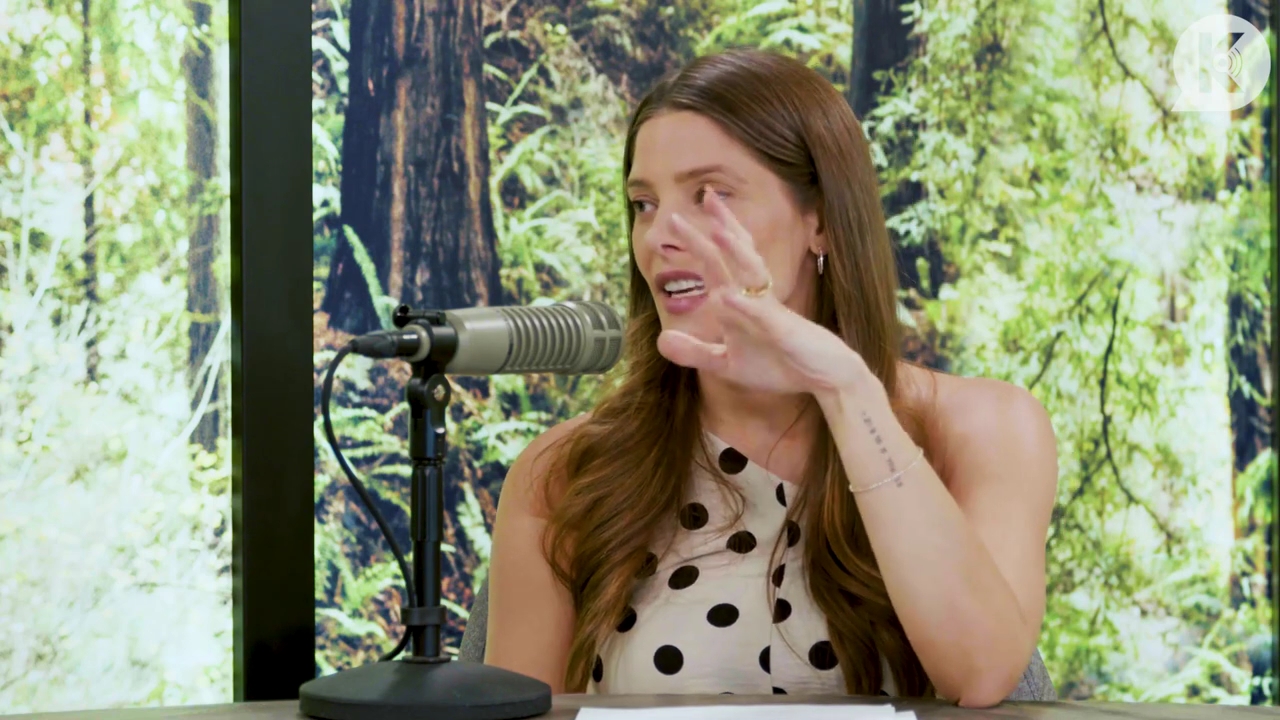 Ashley-Greene-dot-nl_TheTwilightEffect-BreakingDawnPart2-RewatchPart2of3-1709.jpg