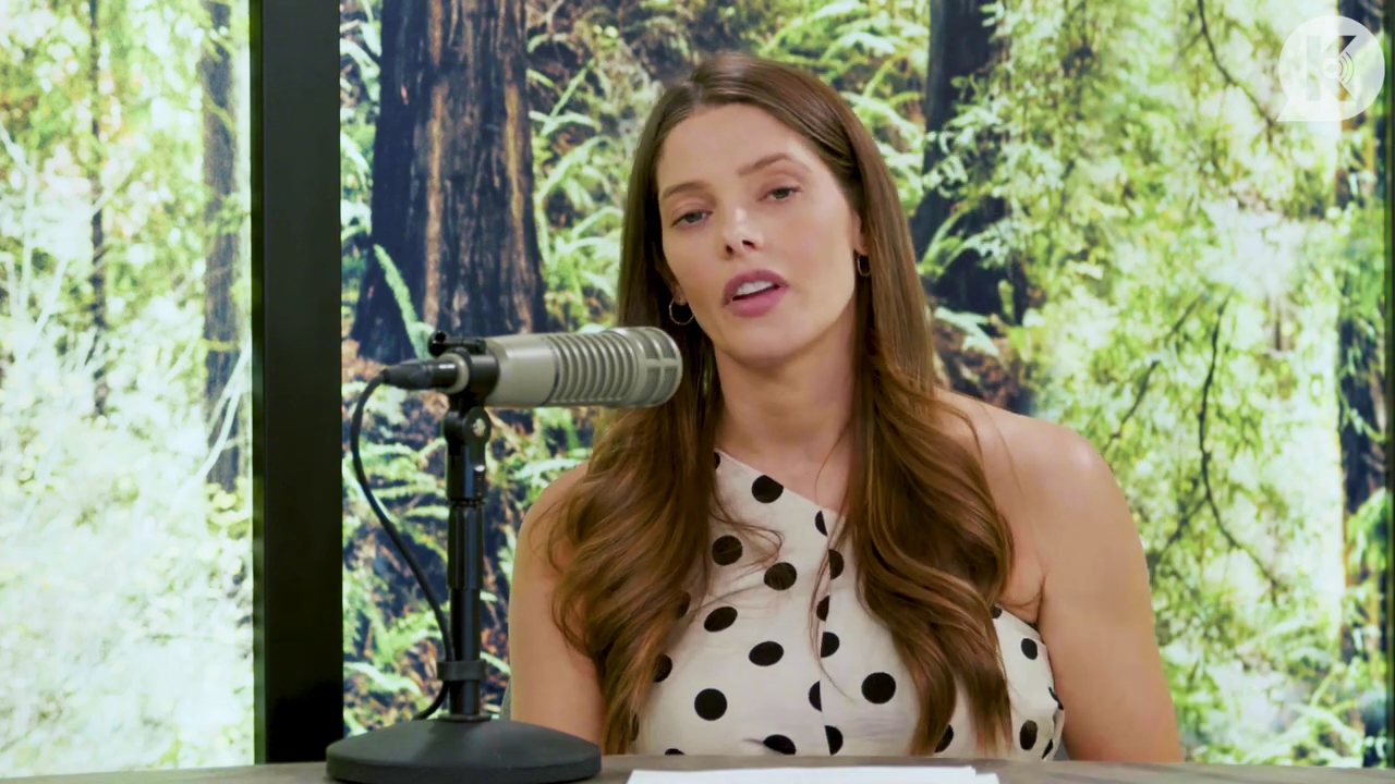 Ashley-Greene-dot-nl_TheTwilightEffect-BreakingDawnPart2-RewatchPart2of3-1846.jpg