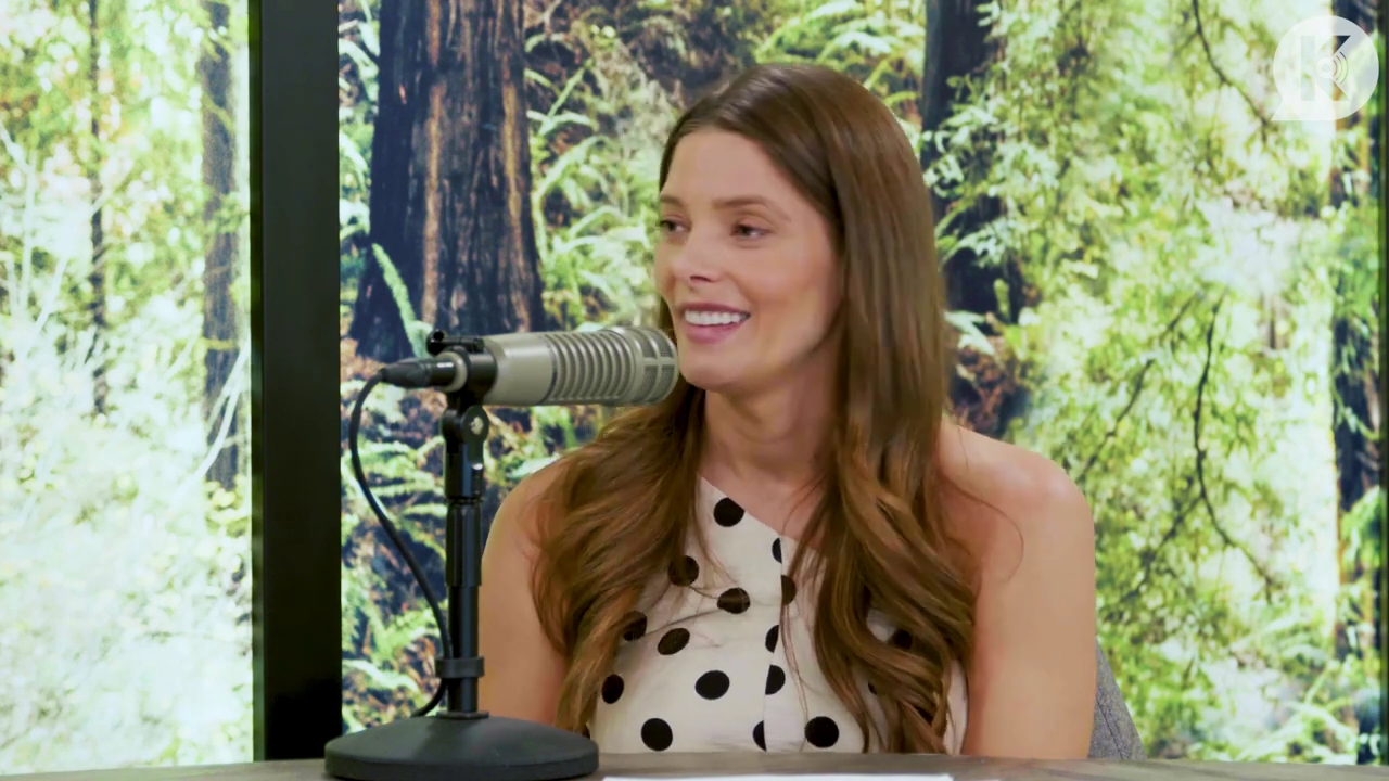 Ashley-Greene-dot-nl_TheTwilightEffect-BreakingDawnPart2-RewatchPart2of3-1976.jpg Ashley-Greene-dot-nl_TheTwilightEffect-BreakingDawnPart2-RewatchPart2of3-1976.jpg