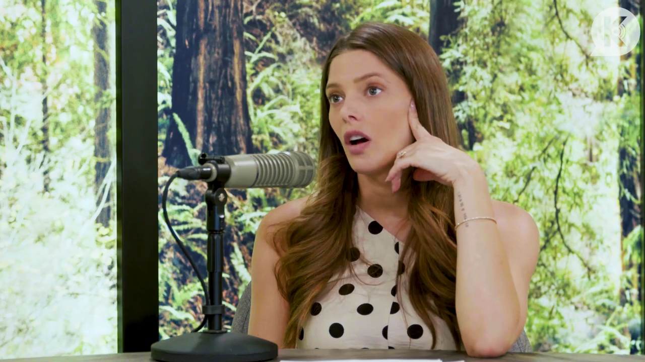 Ashley-Greene-dot-nl_TheTwilightEffect-BreakingDawnPart2-RewatchPart2of3-2035.jpg