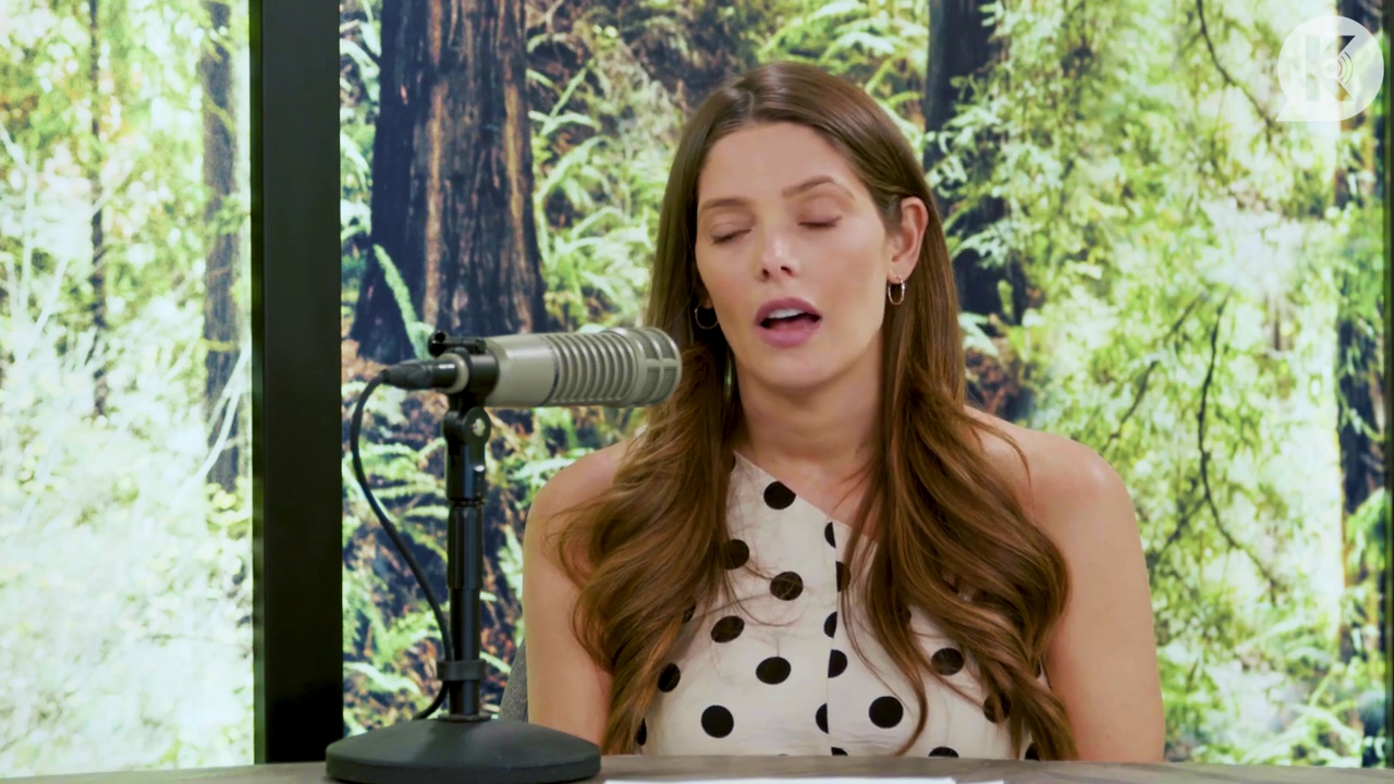 Ashley-Greene-dot-nl_TheTwilightEffect-BreakingDawnPart2-RewatchPart2of3-2060.jpg