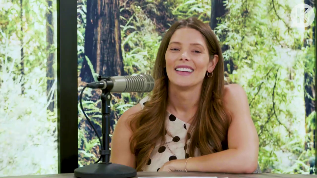 Ashley-Greene-dot-nl_TheTwilightEffect-BreakingDawnPart2-RewatchPart2of3-2105.jpg