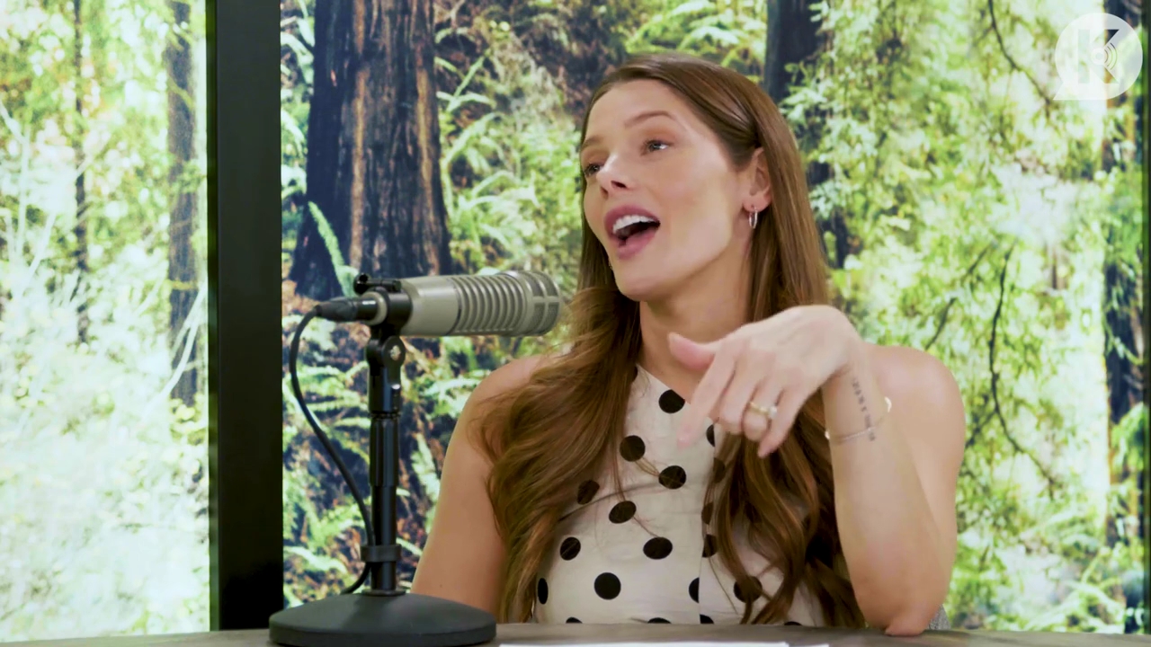 Ashley-Greene-dot-nl_TheTwilightEffect-BreakingDawnPart2-RewatchPart2of3-2110.jpg Ashley-Greene-dot-nl_TheTwilightEffect-BreakingDawnPart2-RewatchPart2of3-2110.jpg