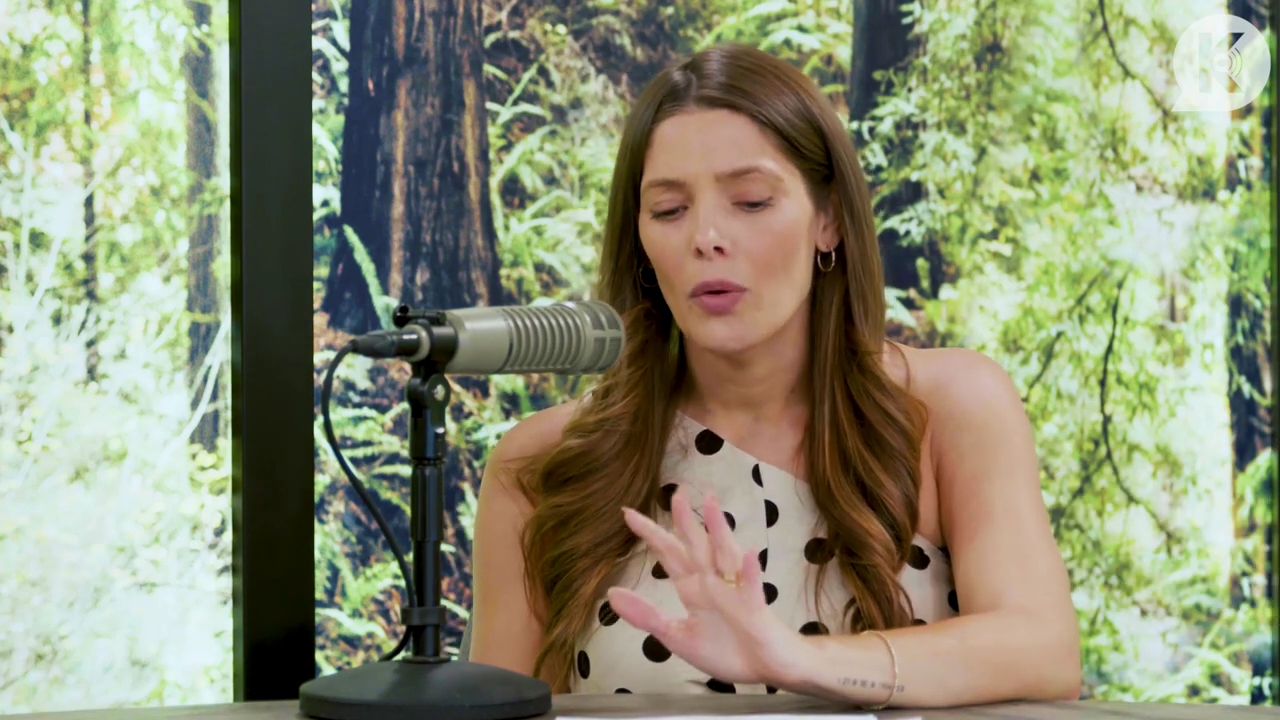 Ashley-Greene-dot-nl_TheTwilightEffect-BreakingDawnPart2-RewatchPart2of3-2157.jpg