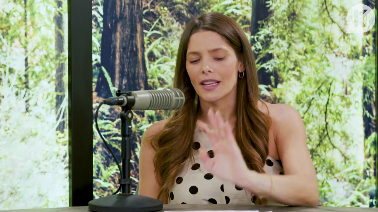 Ashley-Greene-dot-nl_TheTwilightEffect-BreakingDawnPart2-RewatchPart2of3-2158.jpg
