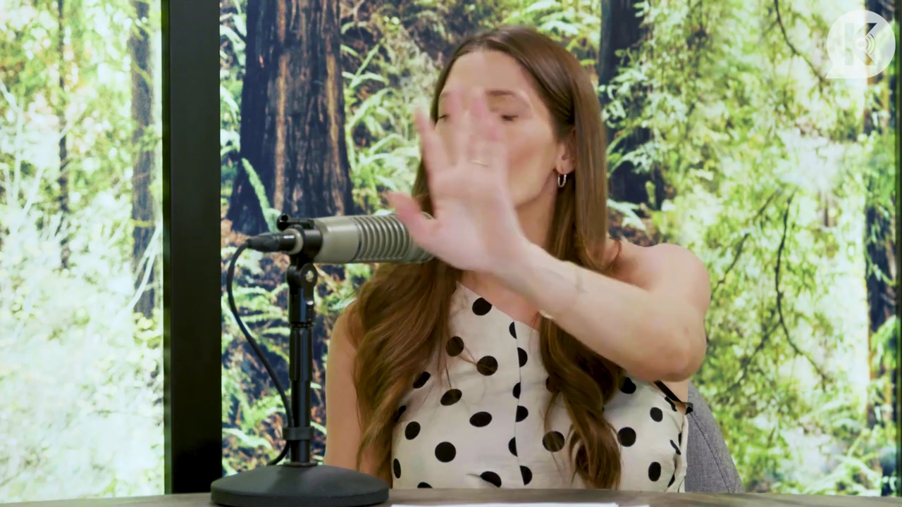 Ashley-Greene-dot-nl_TheTwilightEffect-BreakingDawnPart2-RewatchPart2of3-2159.jpg