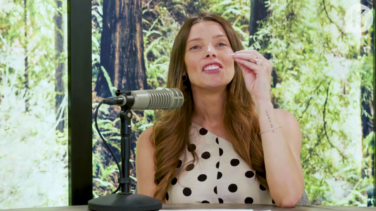 Ashley-Greene-dot-nl_TheTwilightEffect-BreakingDawnPart2-RewatchPart2of3-2241.jpg