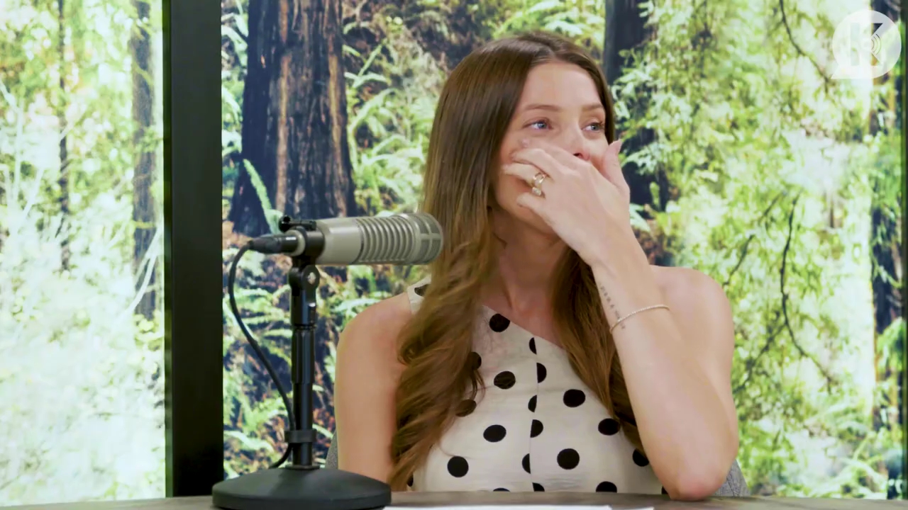 Ashley-Greene-dot-nl_TheTwilightEffect-BreakingDawnPart2-RewatchPart2of3-2245.jpg