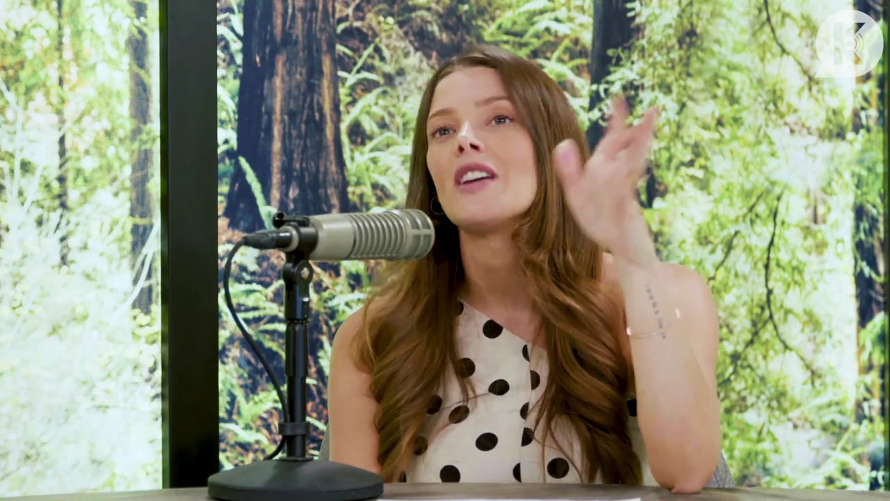 Ashley-Greene-dot-nl_TheTwilightEffect-BreakingDawnPart2-RewatchPart2of3-2301.jpg