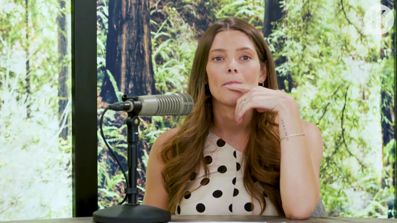 Ashley-Greene-dot-nl_TheTwilightEffect-BreakingDawnPart2-RewatchPart2of3-2425.jpg Ashley-Greene-dot-nl_TheTwilightEffect-BreakingDawnPart2-RewatchPart2of3-2425.jpg