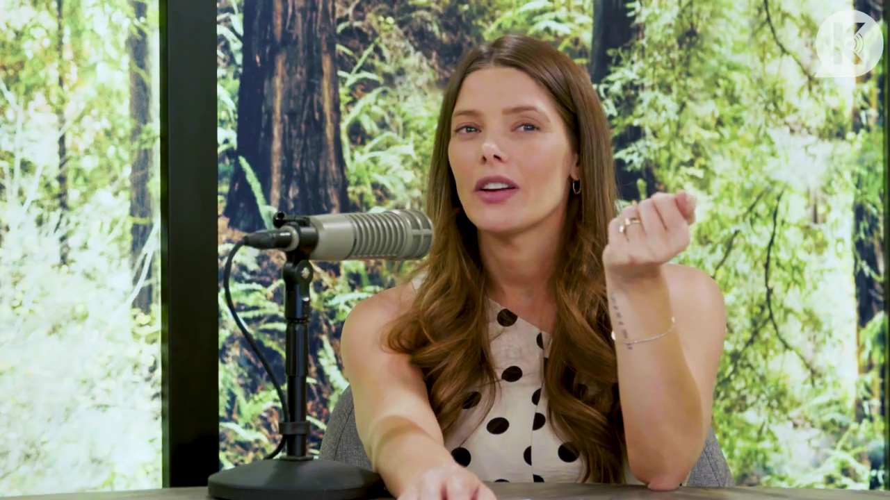 Ashley-Greene-dot-nl_TheTwilightEffect-BreakingDawnPart2-RewatchPart2of3-2525.jpg