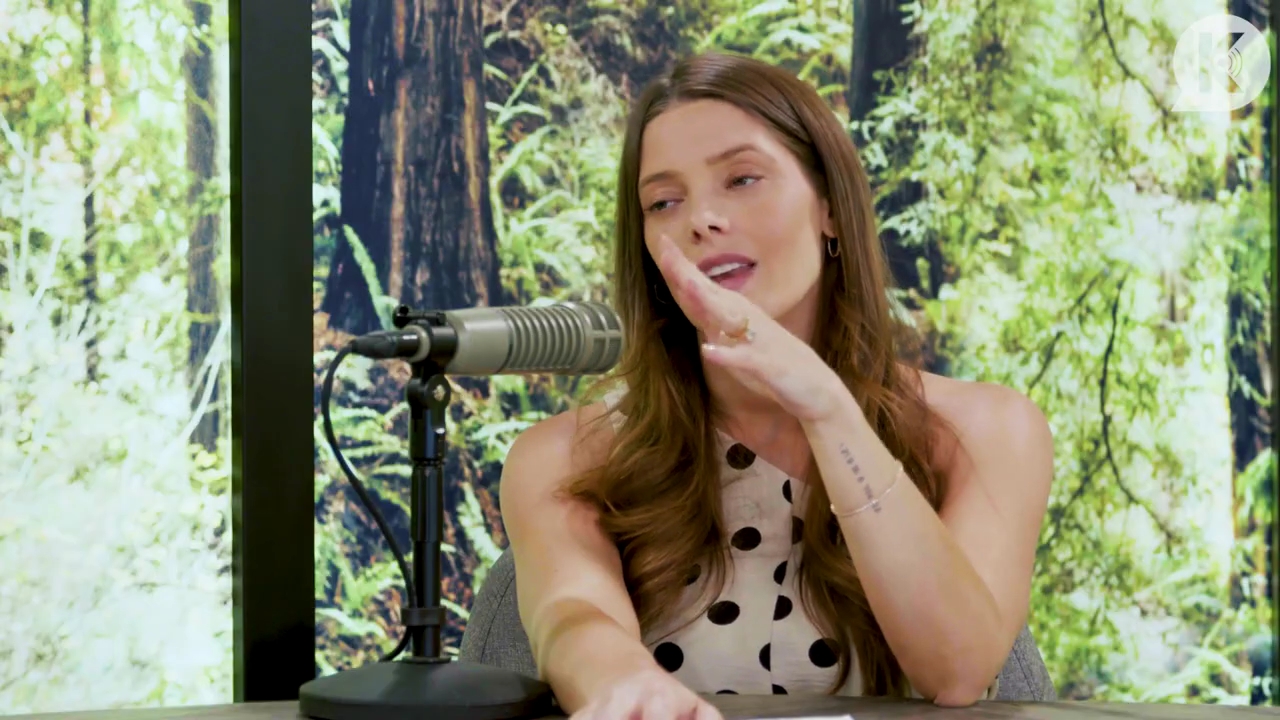 Ashley-Greene-dot-nl_TheTwilightEffect-BreakingDawnPart2-RewatchPart2of3-2534.jpg