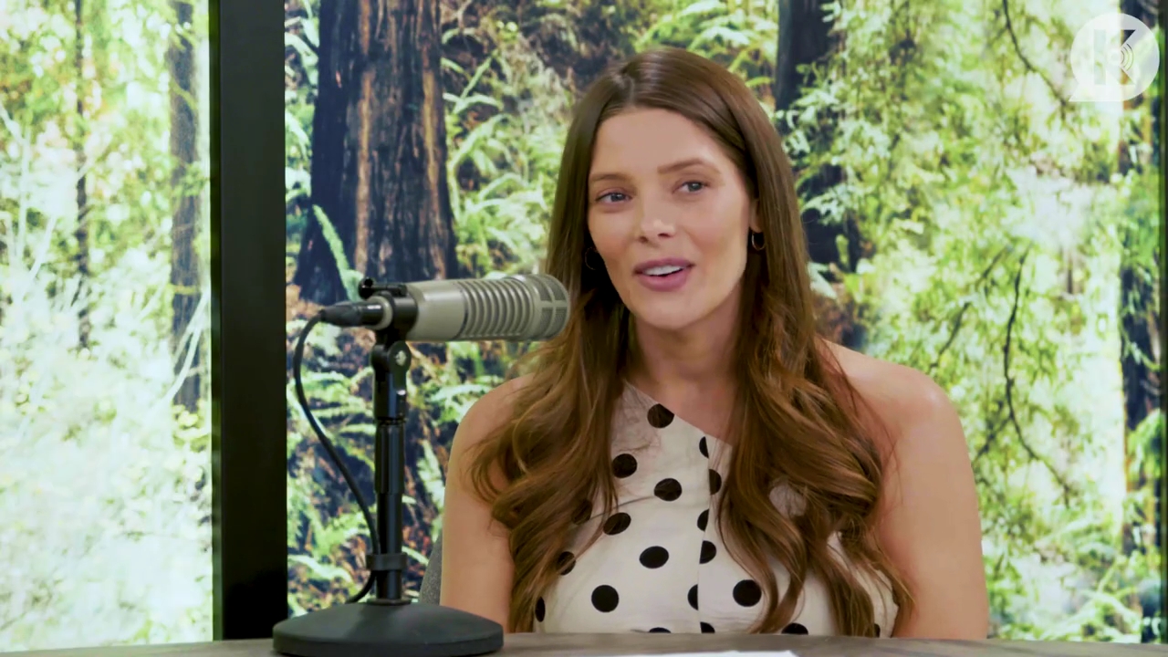 Ashley-Greene-dot-nl_TheTwilightEffect-BreakingDawnPart2-RewatchPart2of3-2549.jpg Ashley-Greene-dot-nl_TheTwilightEffect-BreakingDawnPart2-RewatchPart2of3-2549.jpg