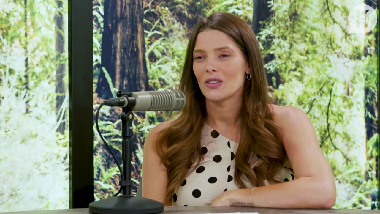 Ashley-Greene-dot-nl_TheTwilightEffect-BreakingDawnPart2-RewatchPart2of3-2576.jpg Ashley-Greene-dot-nl_TheTwilightEffect-BreakingDawnPart2-RewatchPart2of3-2576.jpg