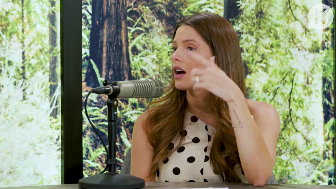 Ashley-Greene-dot-nl_TheTwilightEffect-BreakingDawnPart2-RewatchPart2of3-2602.jpg