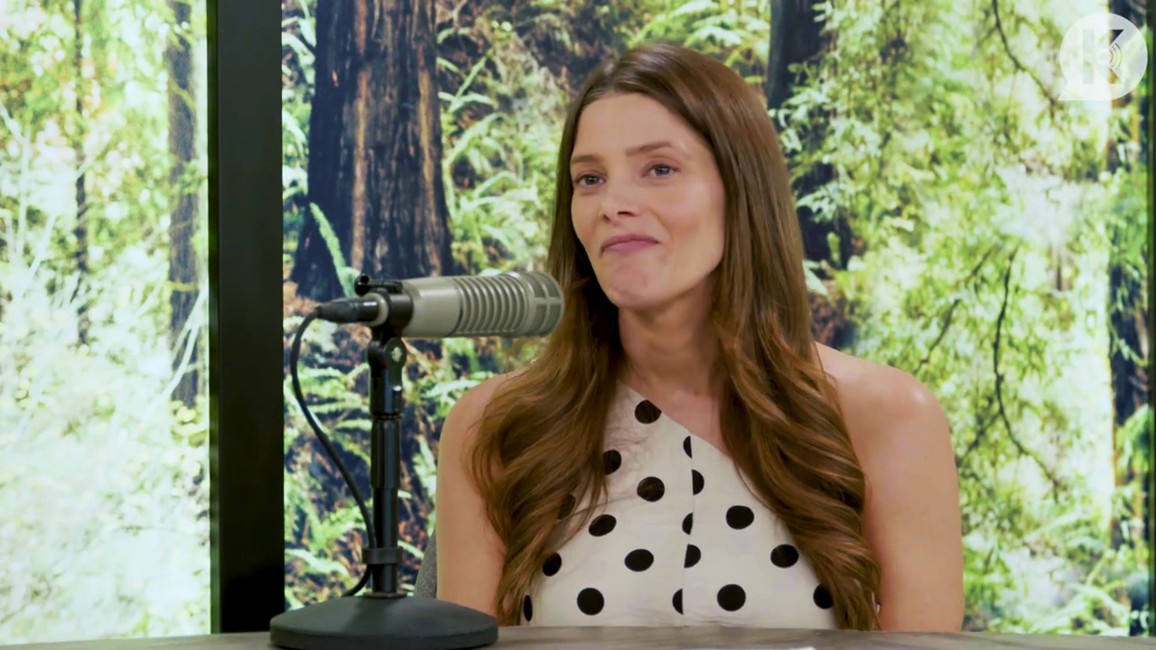 Ashley-Greene-dot-nl_TheTwilightEffect-BreakingDawnPart2-RewatchPart2of3-2641.jpg
