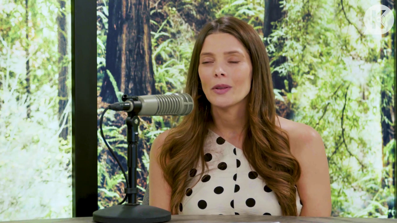 Ashley-Greene-dot-nl_TheTwilightEffect-BreakingDawnPart2-RewatchPart2of3-2668.jpg