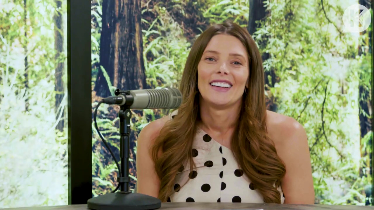 Ashley-Greene-dot-nl_TheTwilightEffect-BreakingDawnPart2-RewatchPart2of3-2678.jpg