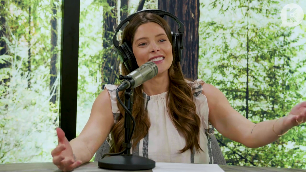 Ashley-Greene-dot-nl_TheTwilightEffect-BreakingDawnPart2-RewatchPart2of3-2727.jpg