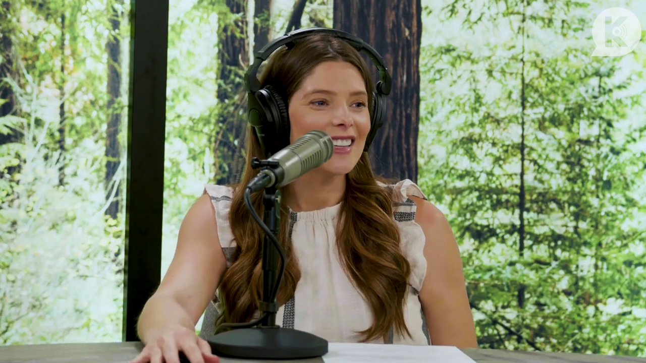 Ashley-Greene-dot-nl_TheTwilightEffect-BreakingDawnPart2-RewatchPart2of3-2730.jpg