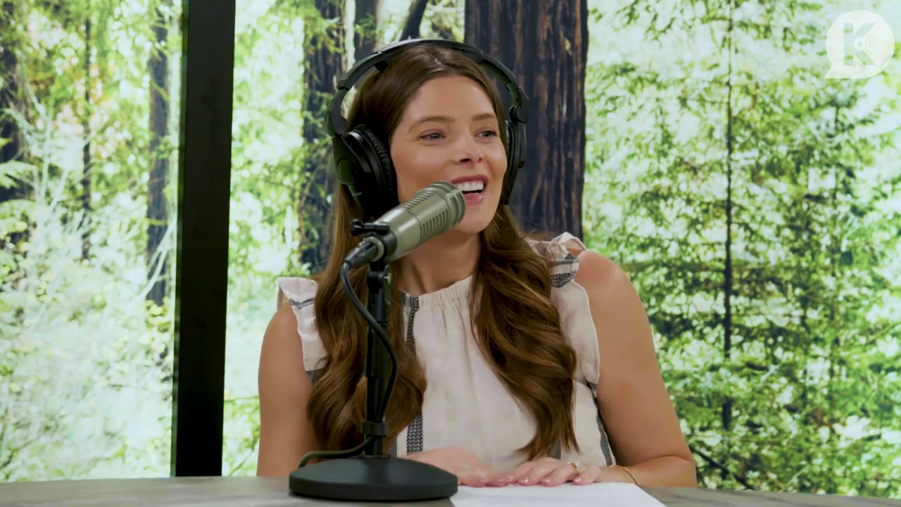 Ashley-Greene-dot-nl_TheTwilightEffect-BreakingDawnPart2-RewatchPart2of3-2737.jpg
