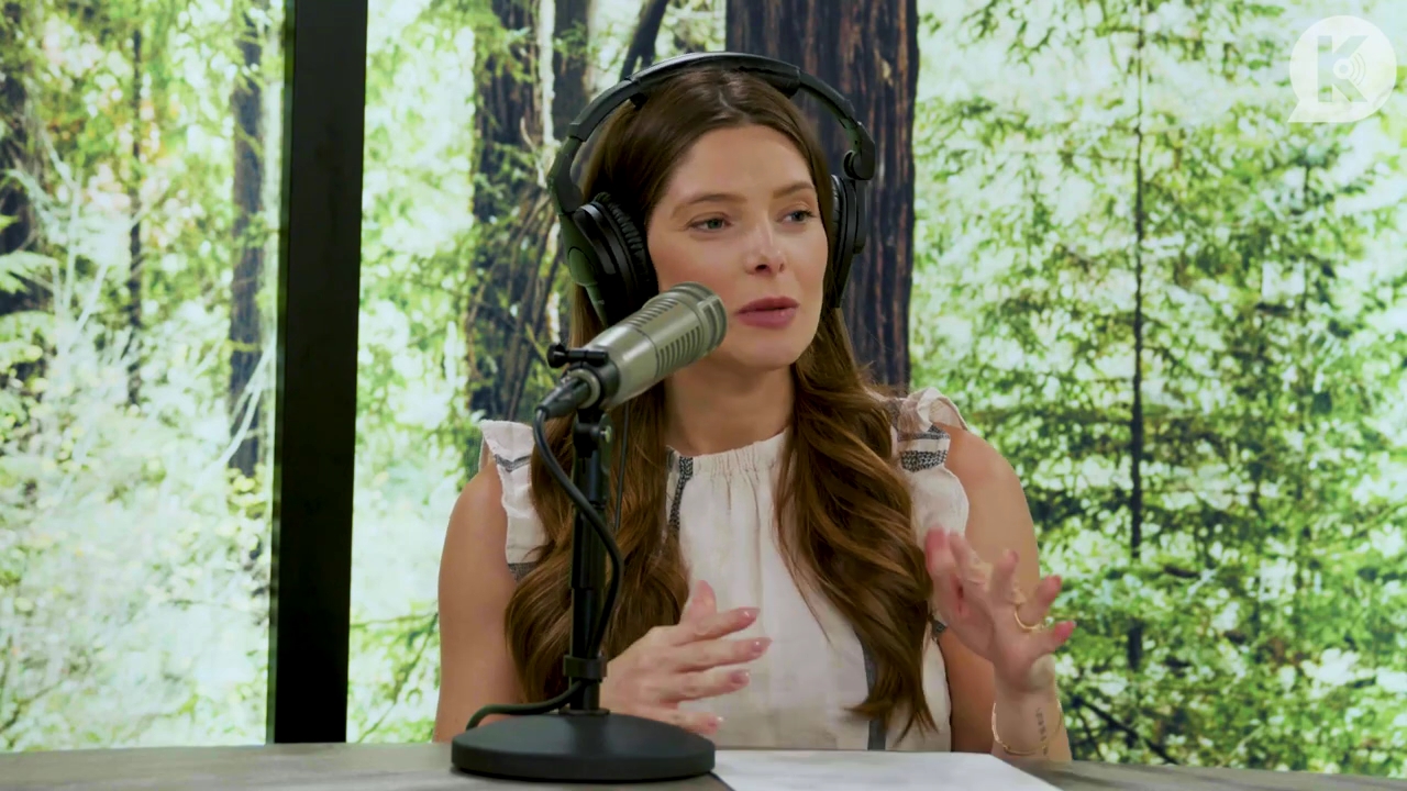 Ashley-Greene-dot-nl_TheTwilightEffect-BreakingDawnPart2-RewatchPart2of3-2746.jpg