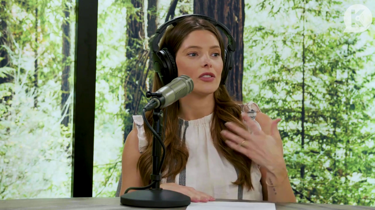 Ashley-Greene-dot-nl_TheTwilightEffect-BreakingDawnPart2-RewatchPart2of3-2779.jpg