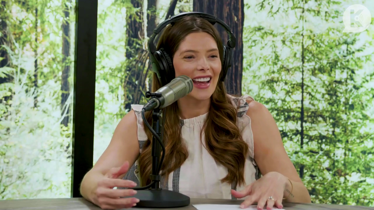 Ashley-Greene-dot-nl_TheTwilightEffect-BreakingDawnPart2-RewatchPart2of3-2972.jpg