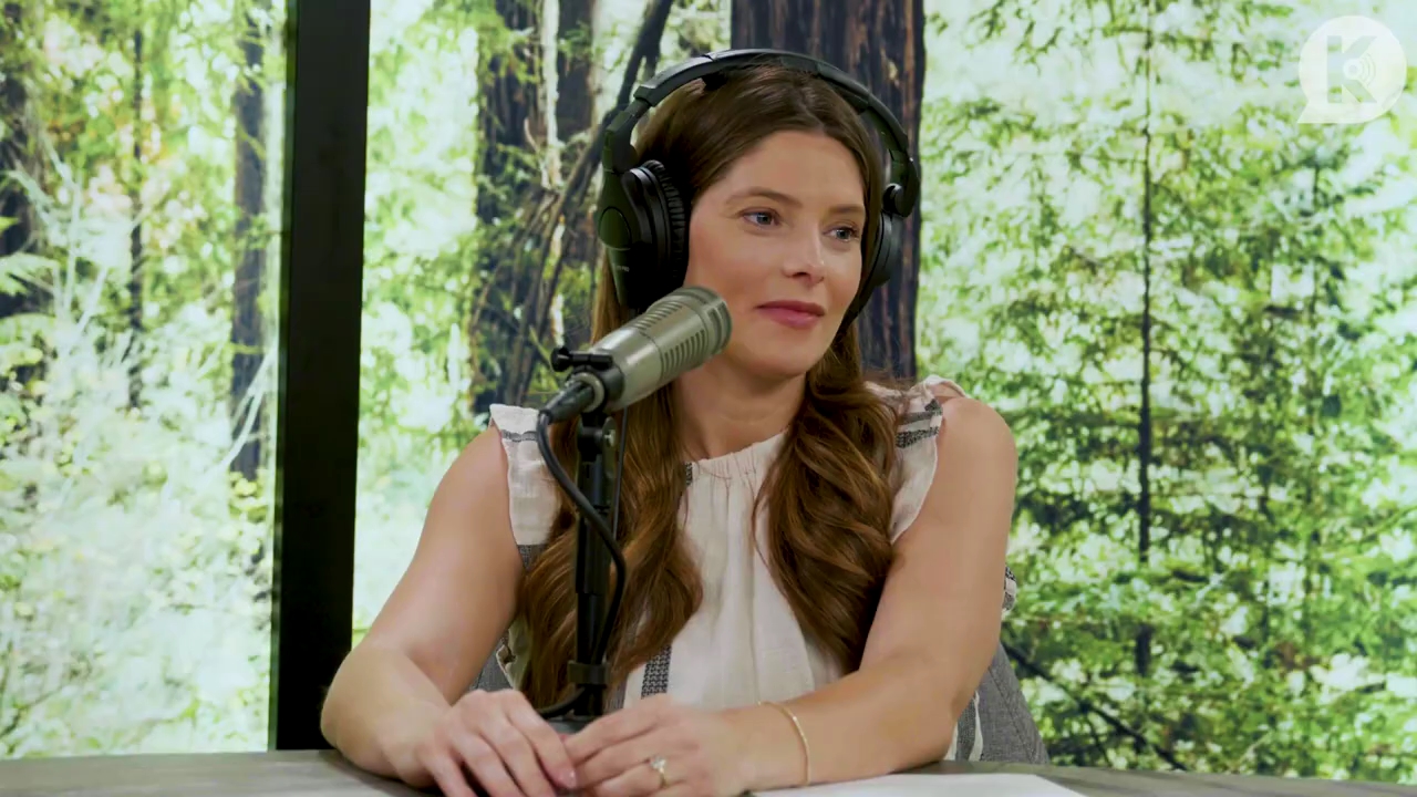 Ashley-Greene-dot-nl_TheTwilightEffect-BreakingDawnPart2-RewatchPart2of3-2987.jpg