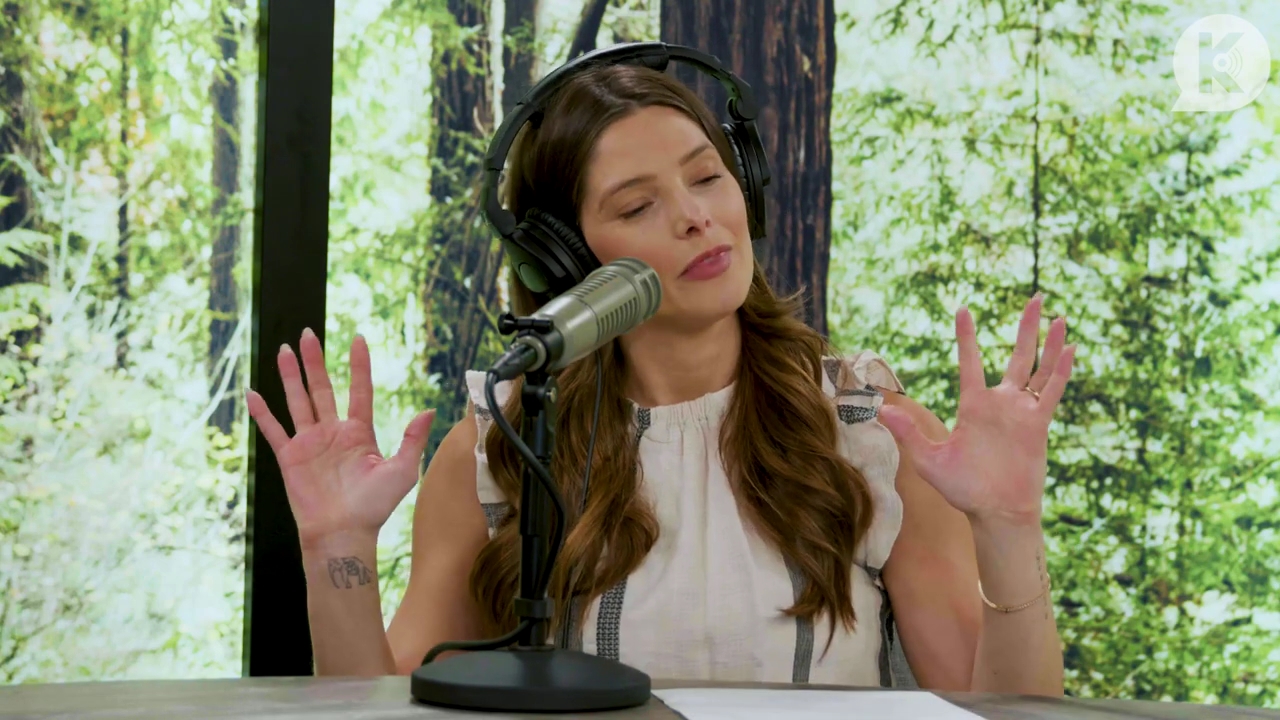 Ashley-Greene-dot-nl_TheTwilightEffect-BreakingDawnPart2-RewatchPart2of3-3004.jpg
