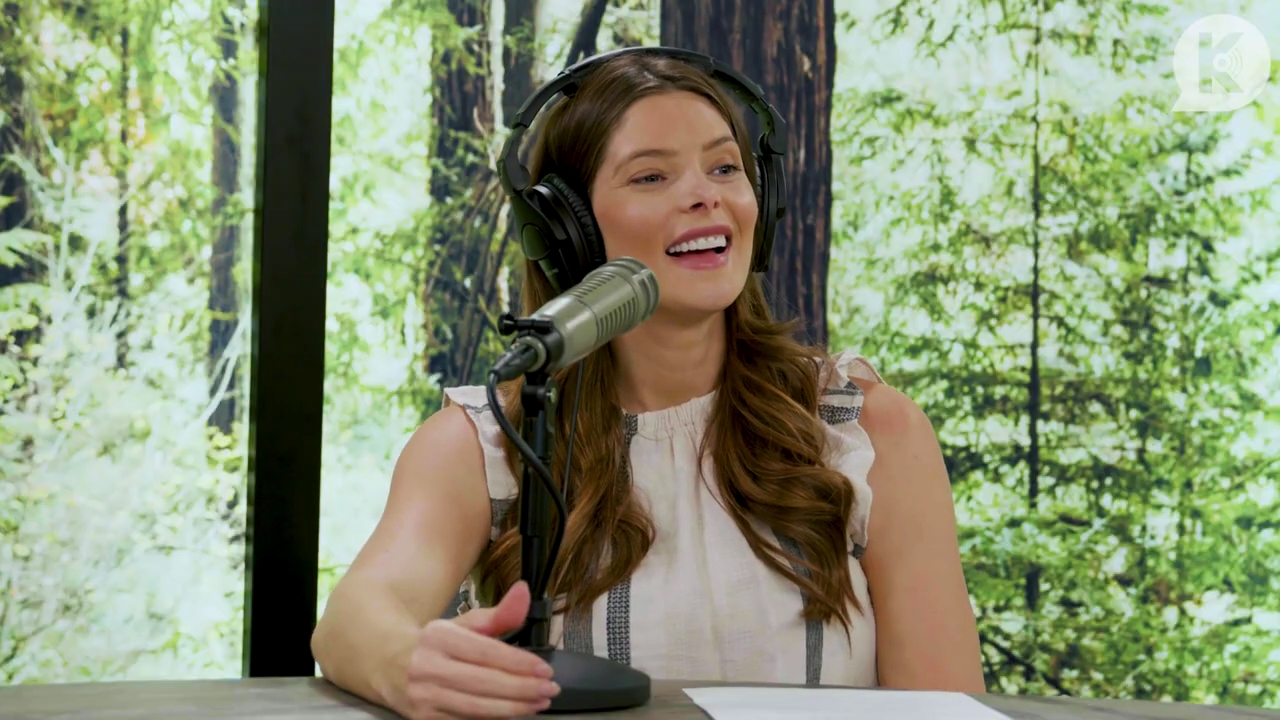 Ashley-Greene-dot-nl_TheTwilightEffect-BreakingDawnPart2-RewatchPart2of3-3134.jpg