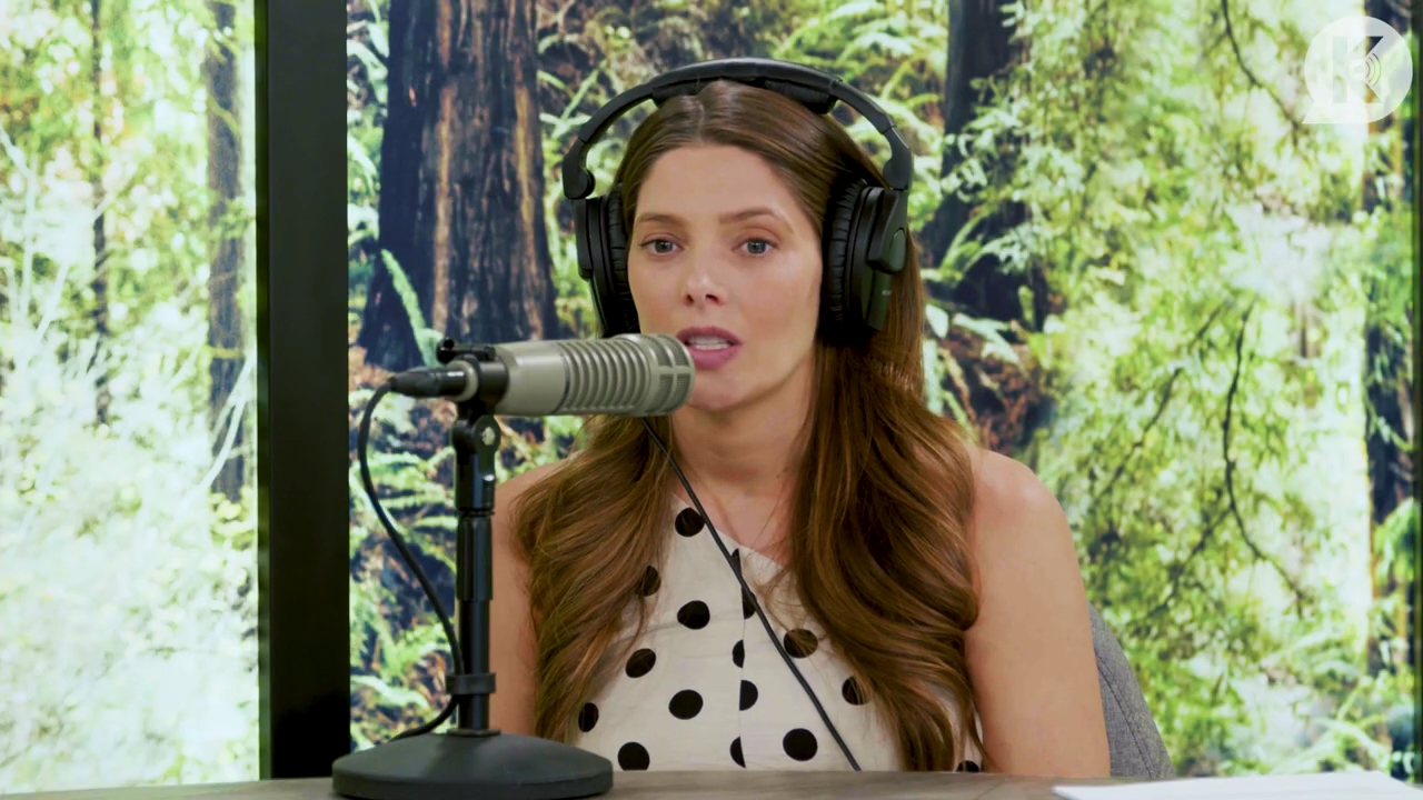 Ashley-Greene-dot-nl_TheTwilightEffect-BreakingDawnPart2-RewatchPart2of3-4421.jpg