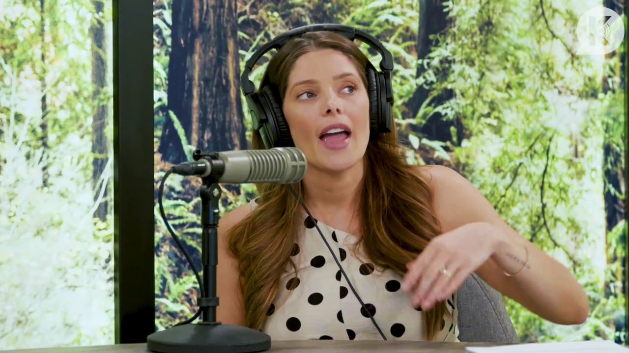 Ashley-Greene-dot-nl_TheTwilightEffect-BreakingDawnPart2-RewatchPart2of3-4445.jpg