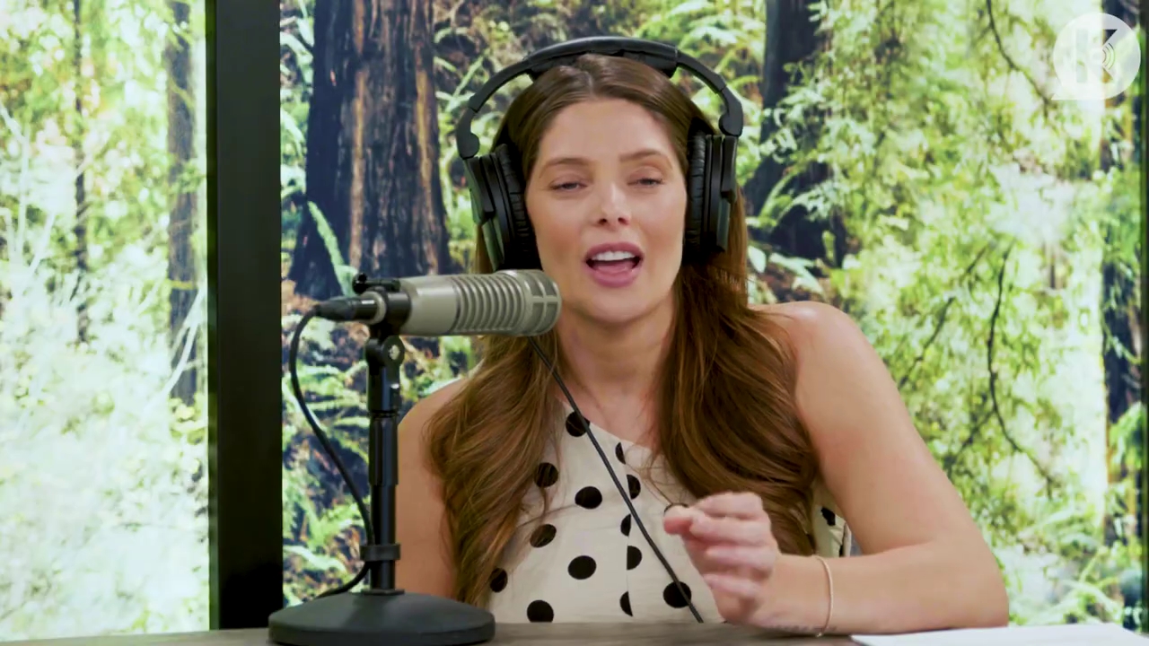 Ashley-Greene-dot-nl_TheTwilightEffect-BreakingDawnPart2-RewatchPart2of3-4463.jpg