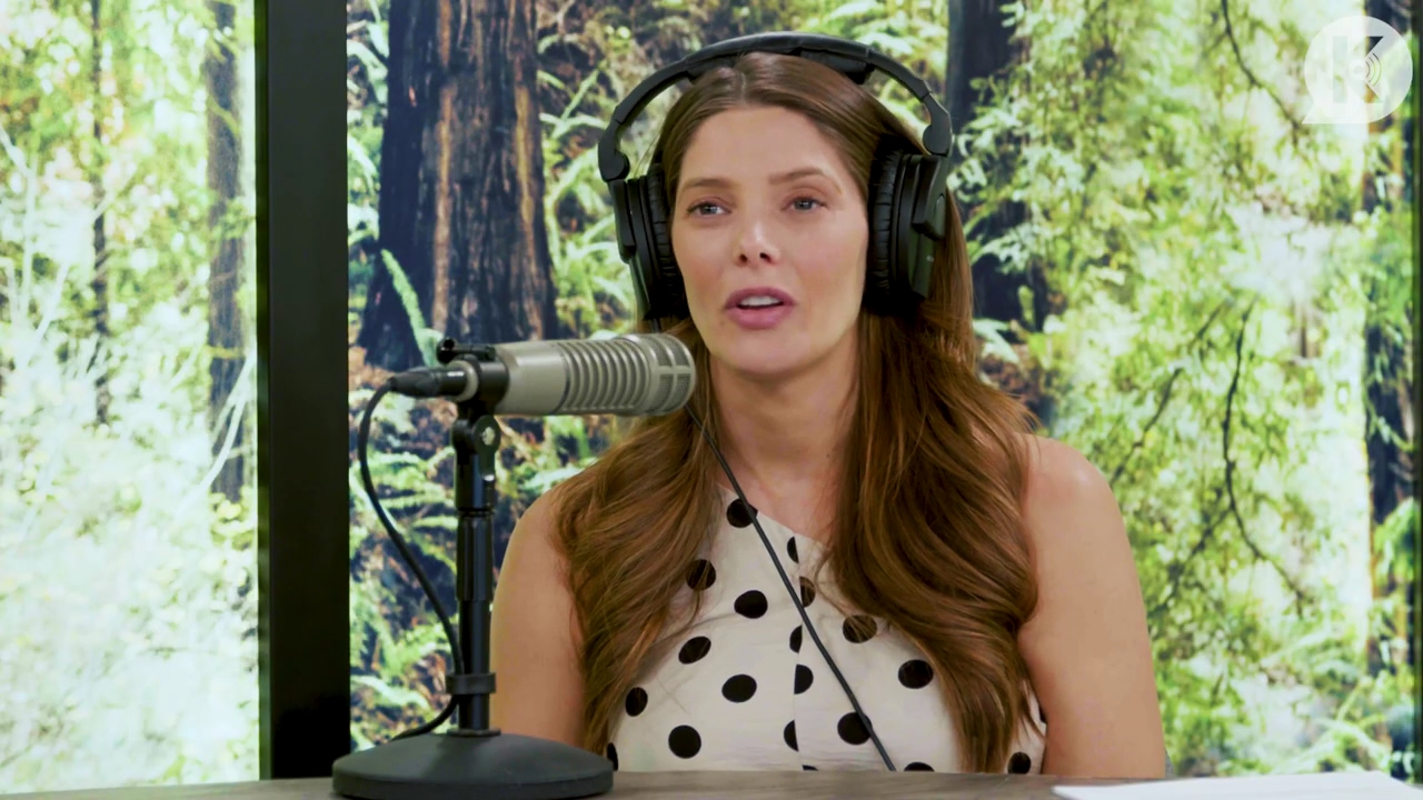Ashley-Greene-dot-nl_TheTwilightEffect-BreakingDawnPart2-RewatchPart2of3-4504.jpg